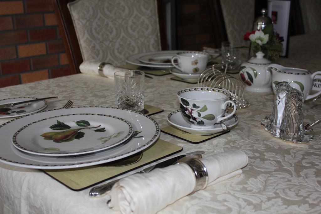 Pineview Guesthouse Poole Esterno foto
